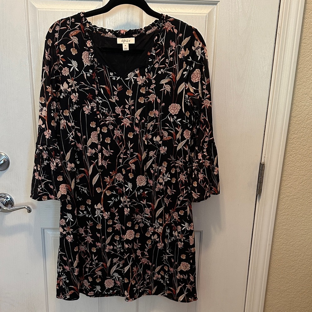 Style & Co. Black Floral Knit Stretchy Dress 3/4 Length Bell Sleeve Size M